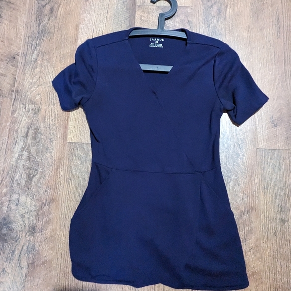 XS Women's Tulip Mock-Wrap Scrub Top - Picture 3 of 3